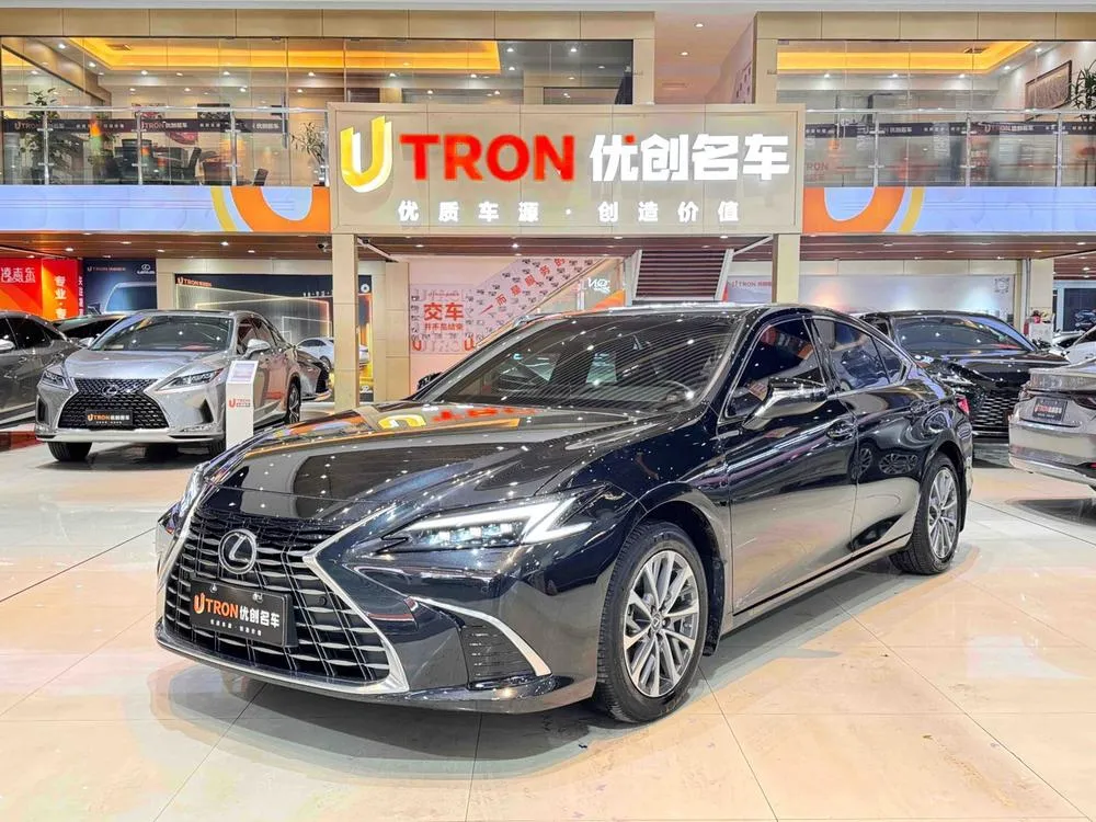 Lexus ES, 2025