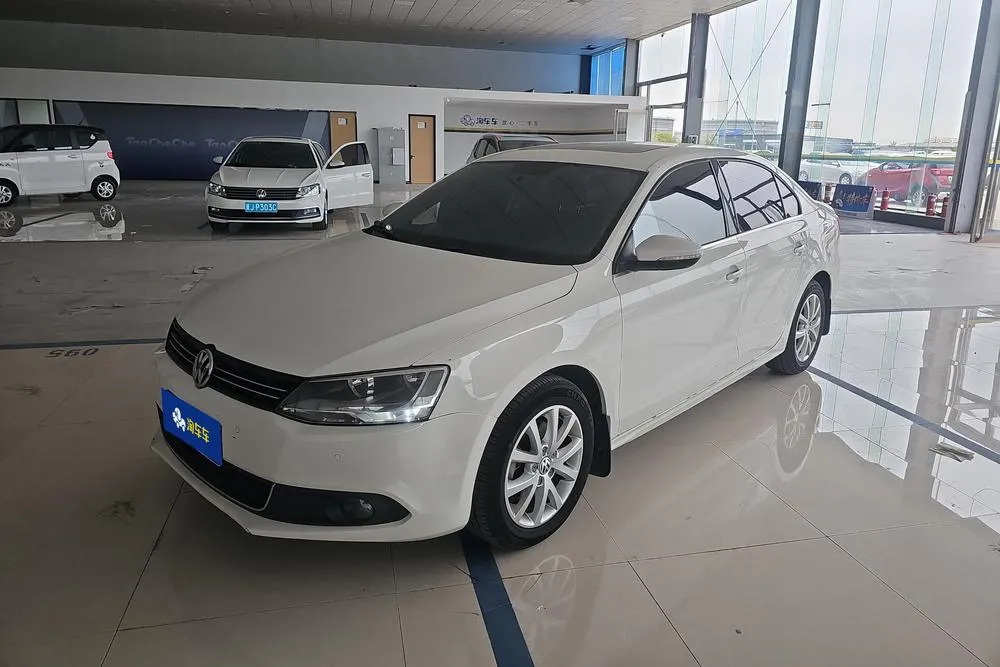 Volkswagen Sagitar, 2012