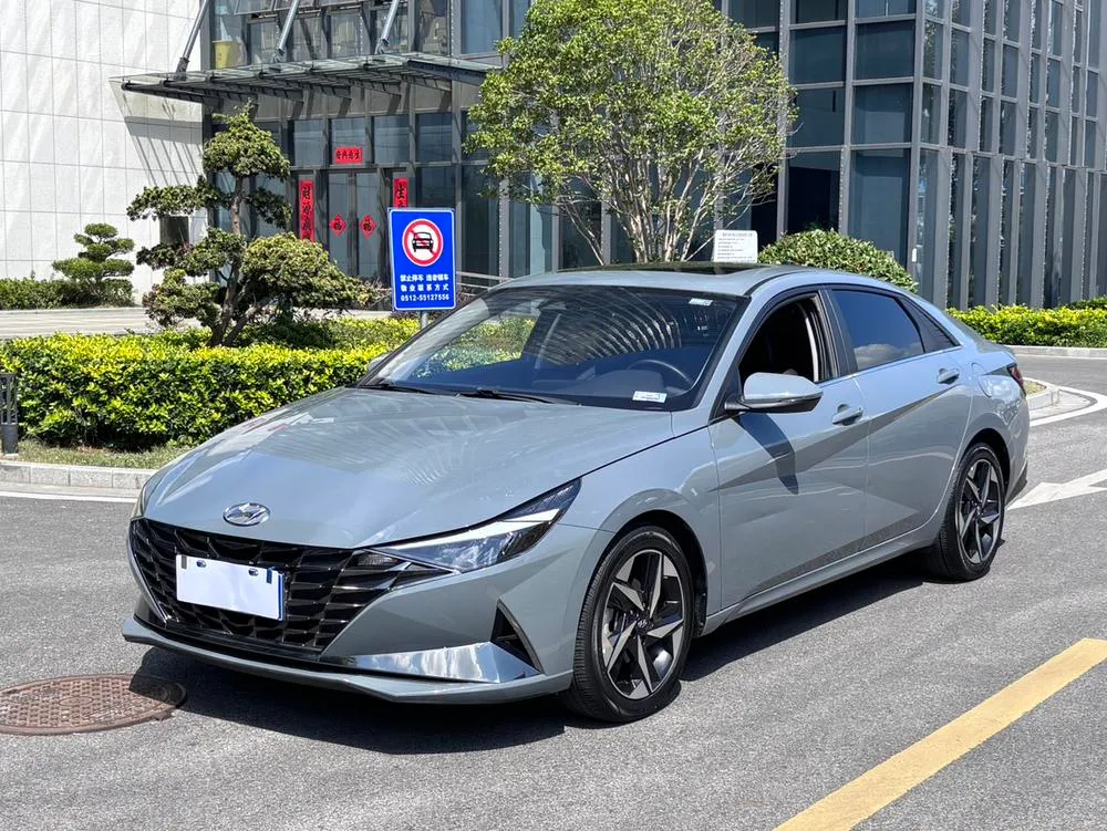 Hyundai Elantra 1.5L CVT LUX Premium Edition, 2022 — фото 1