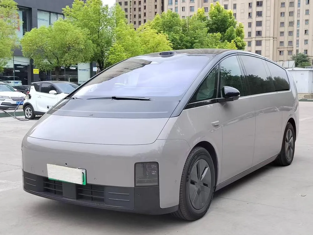 Li Auto MEGA, 2025