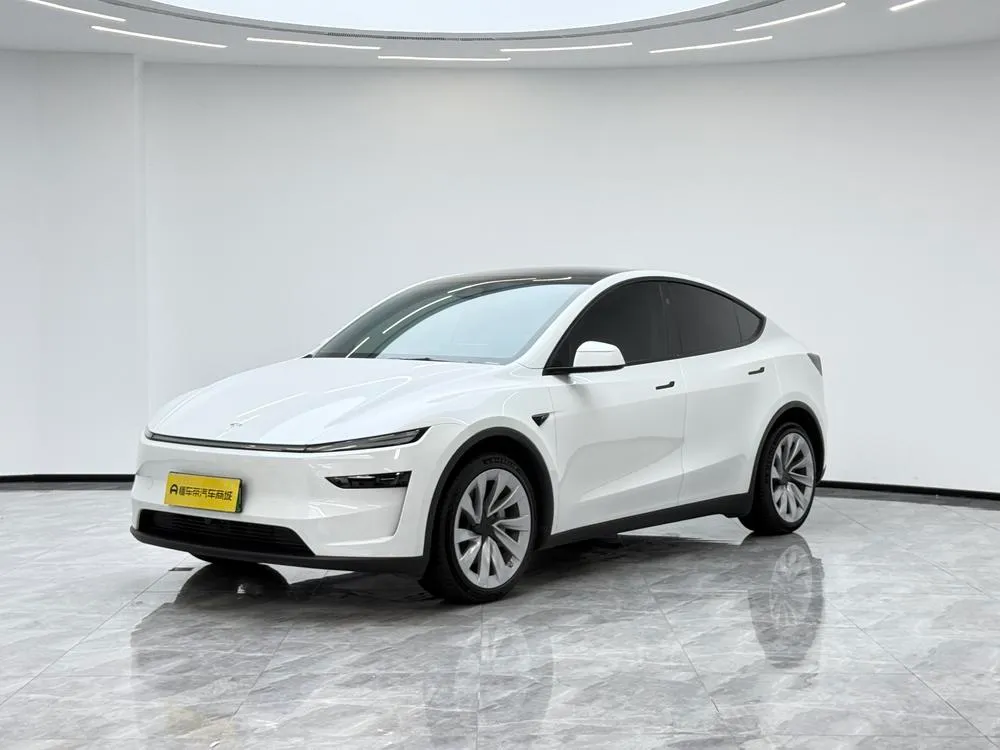 Tesla Model Y, 2025