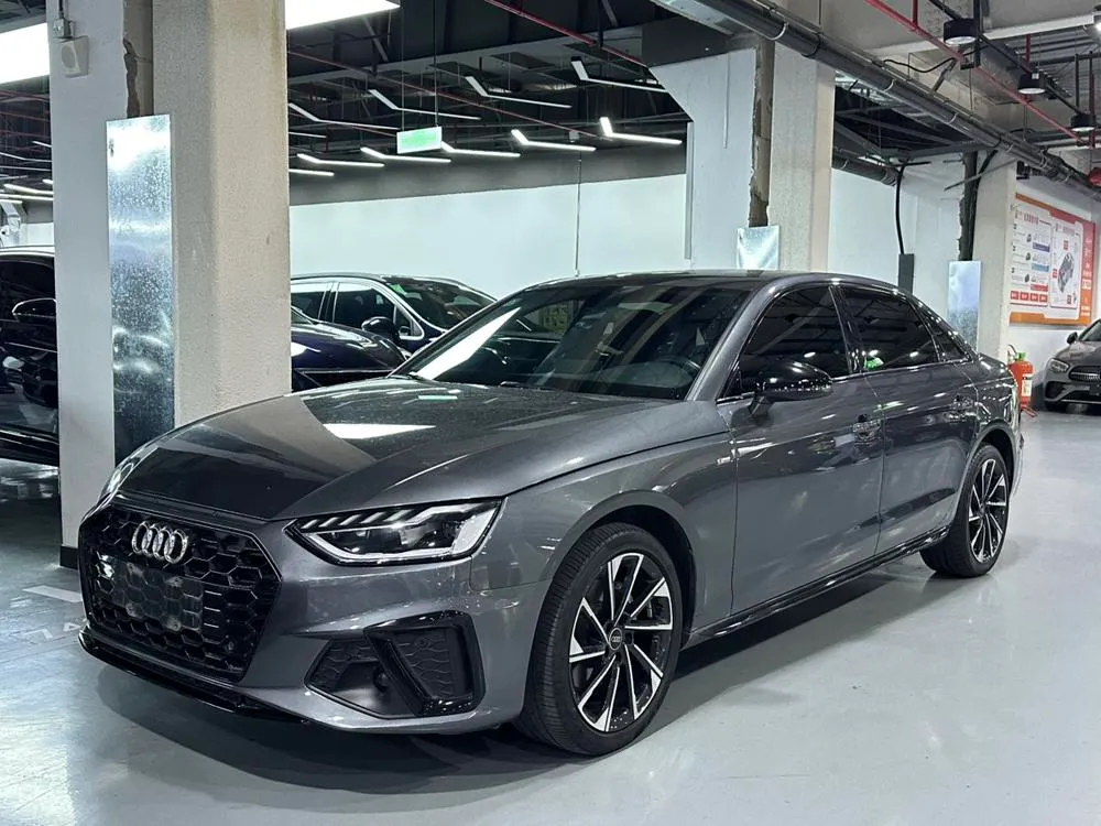 Audi A4L, 2023