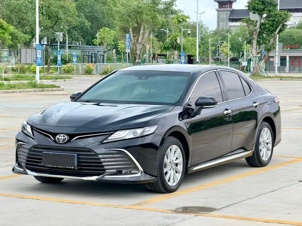 Toyota Camry 2.0G Luxury Edition, 2023 — фото 1