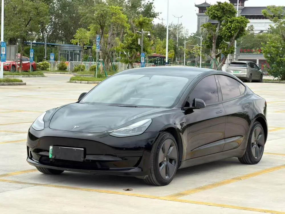 Tesla Model 3, 2022