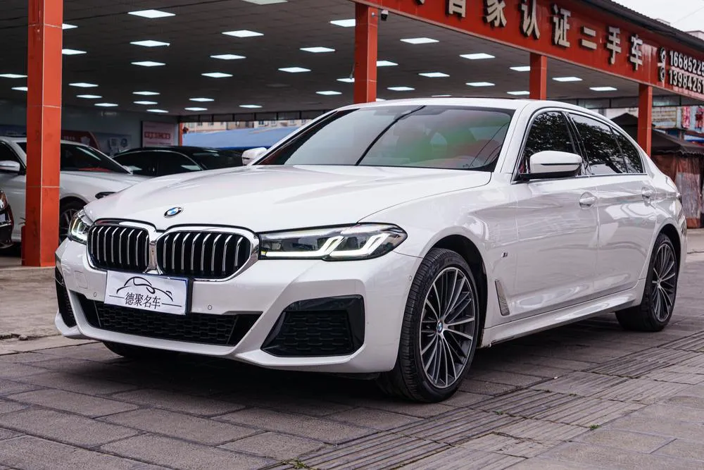 BMW 5-Series, 2023