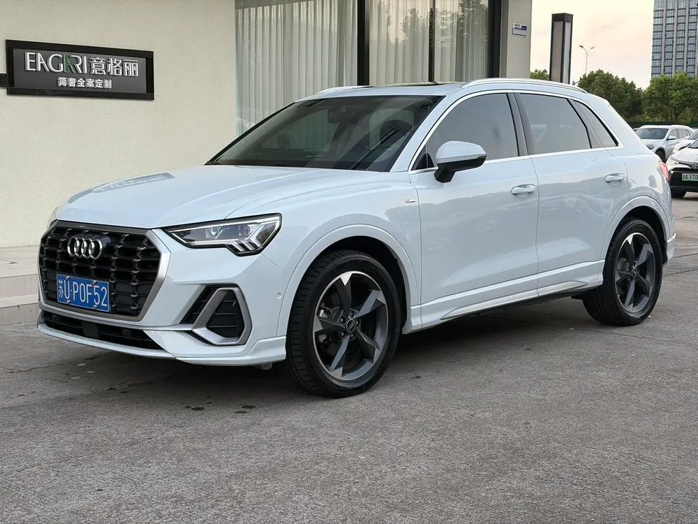 Audi Q3, 2022