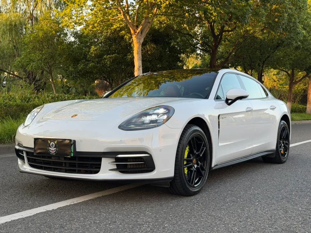 Porsche Panamera E-Hybrid, 2017