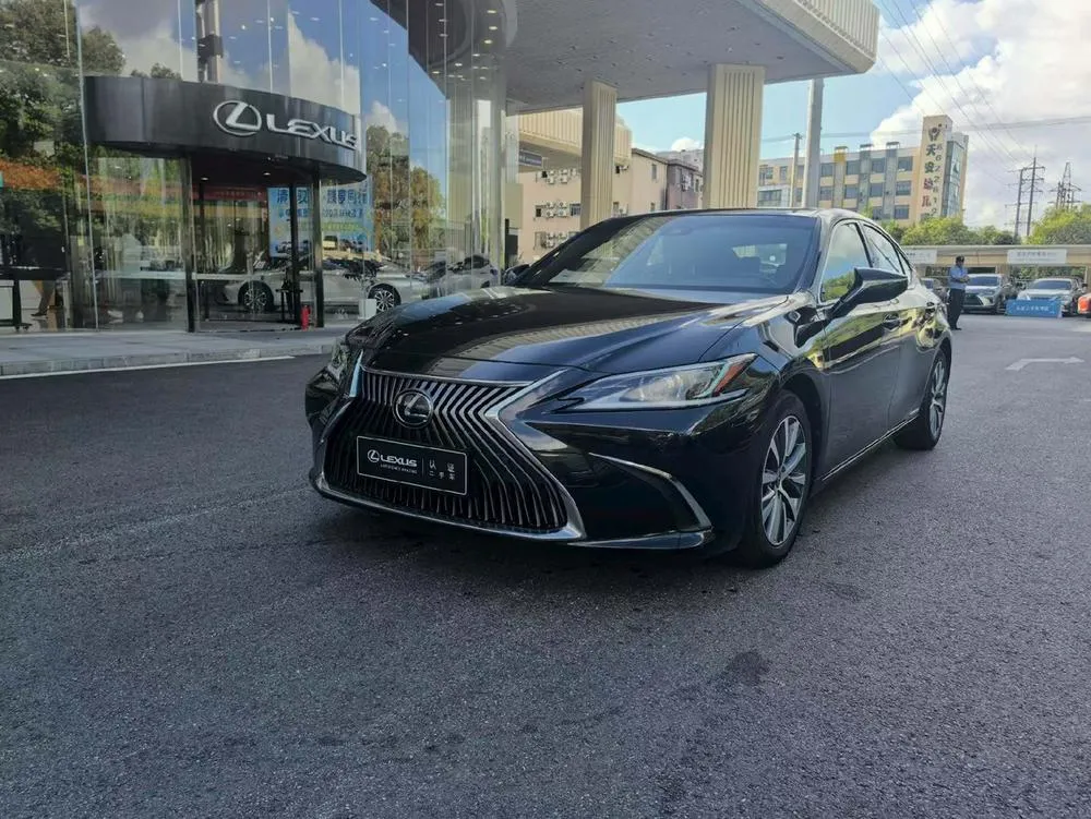Lexus ES, 2018