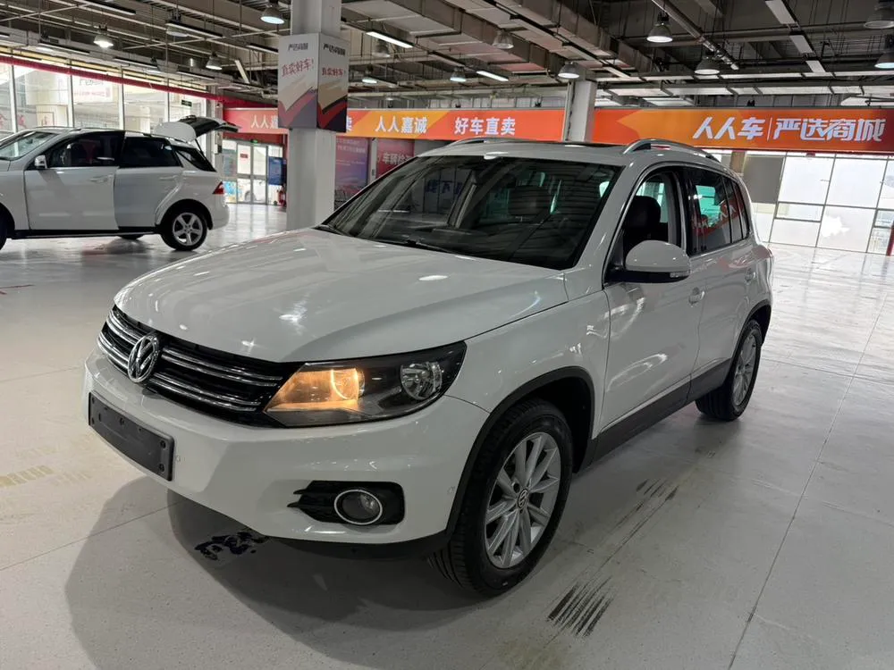Volkswagen Tiguan 2.0TSI Comfort Edition, 2012 — фото 1