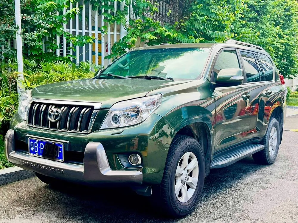 Toyota Prado (Import) 2.7L Auto 4WD 7 Seater Parallel Import, 2011 — фото 1