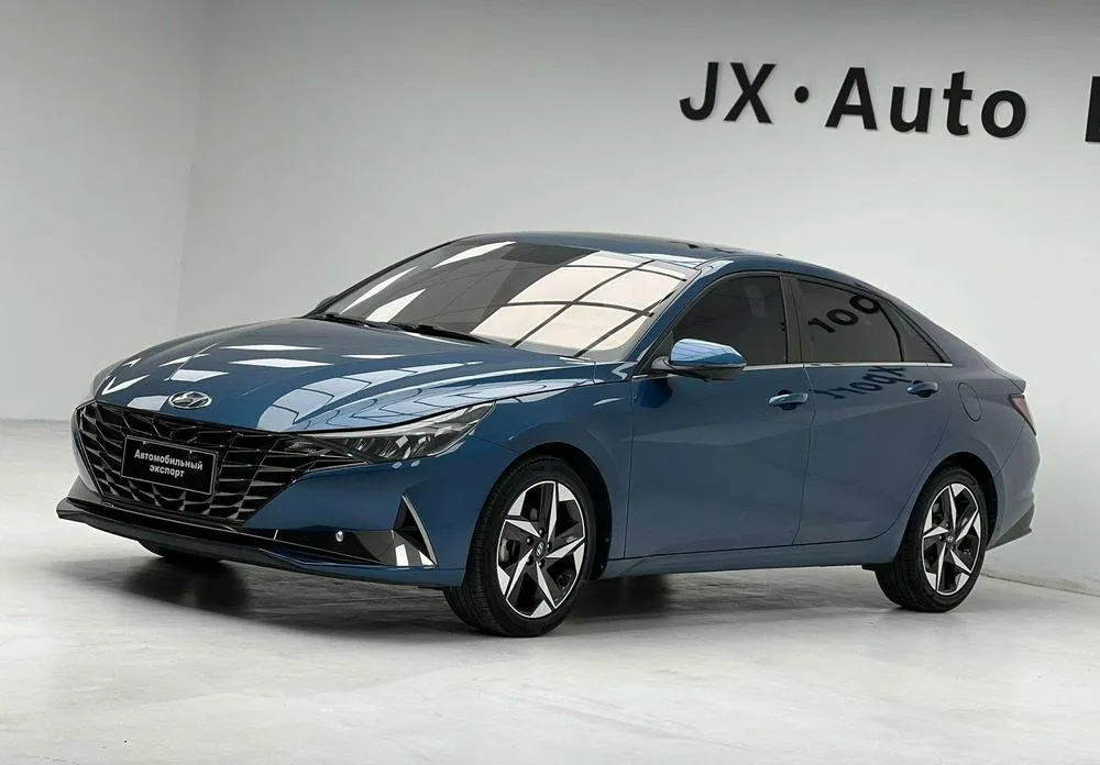 Hyundai Elantra, 2022