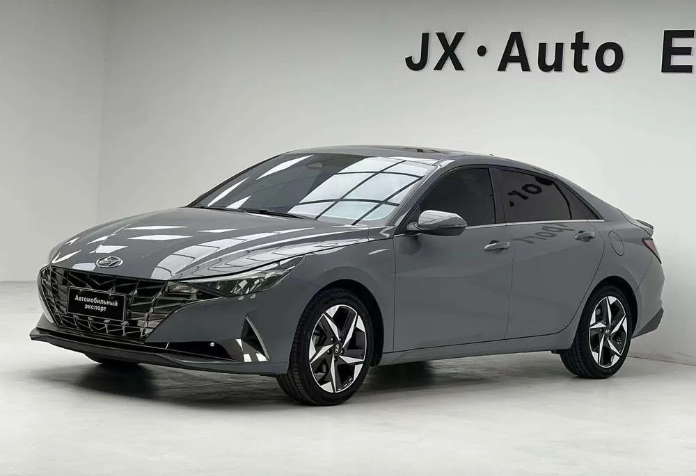 Hyundai Elantra, 2022