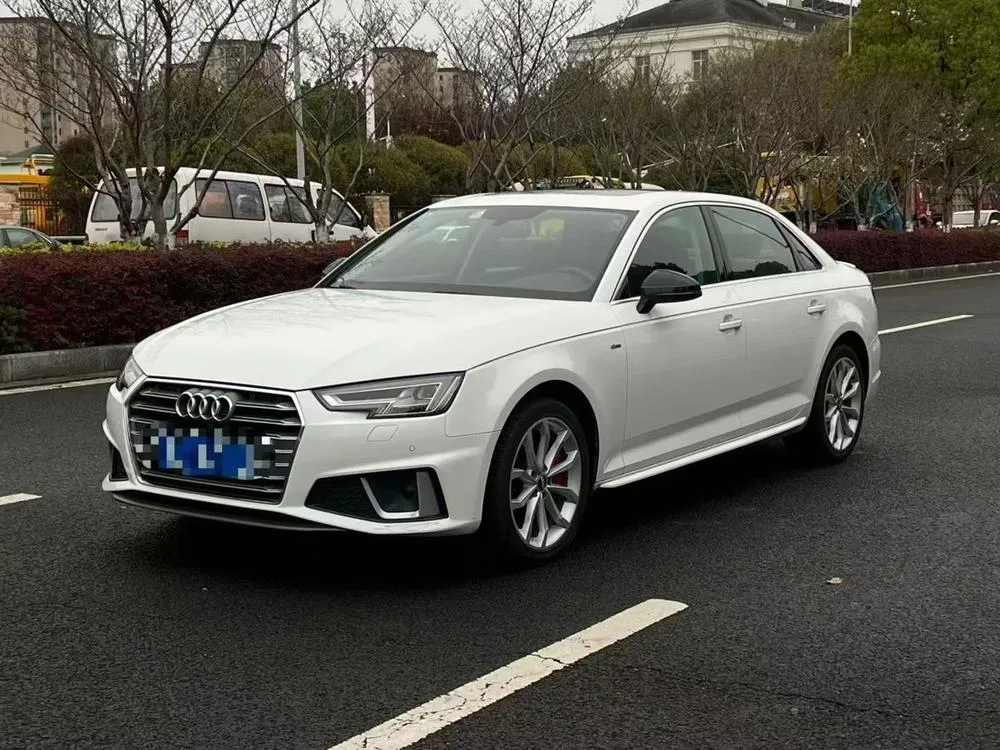 Audi A4L, 2019
