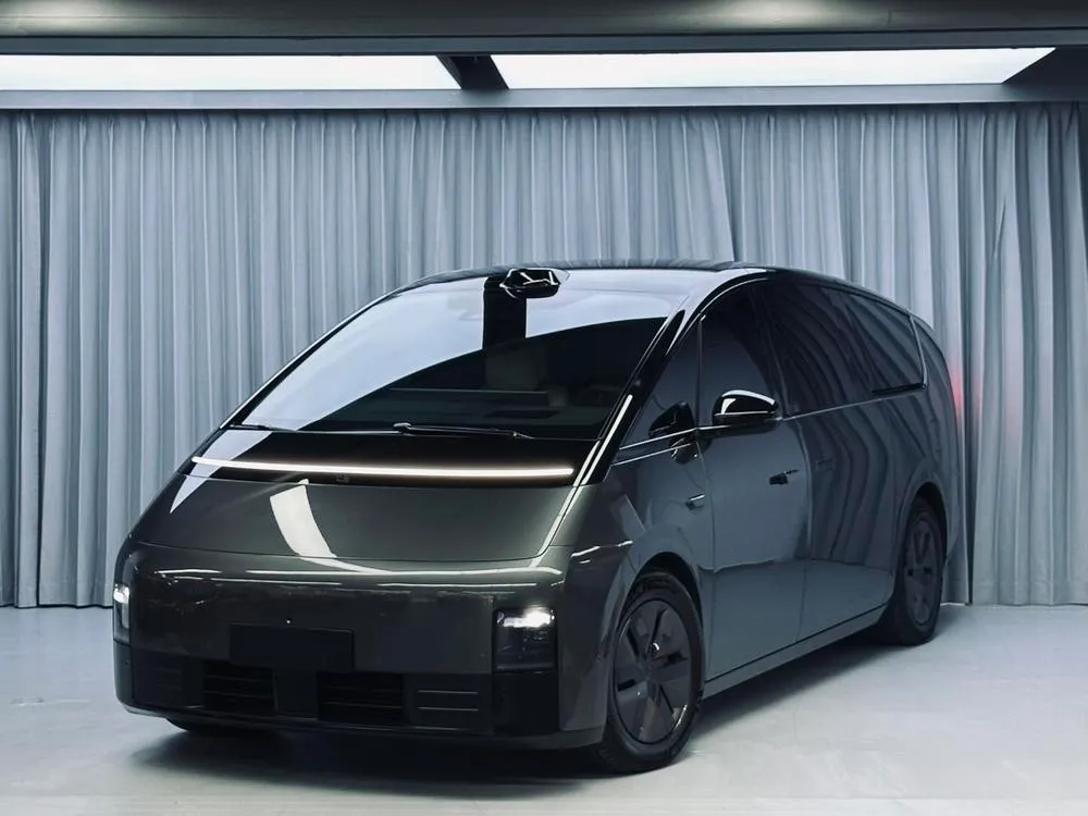Li Auto MEGA, 2024