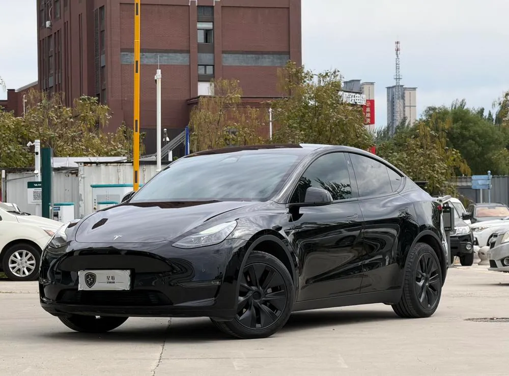 Tesla Model Y, 2023