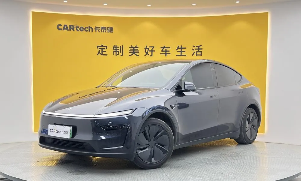Tesla Model Y, 2025
