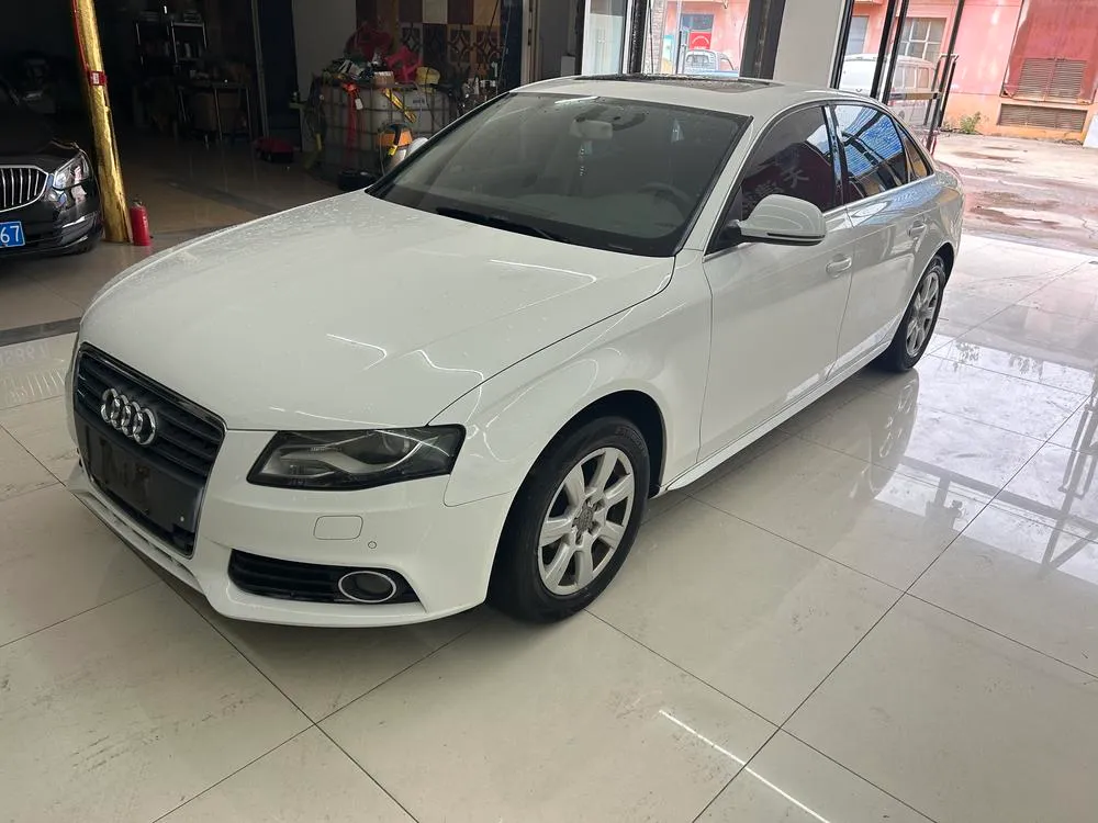 Audi A4L, 2012