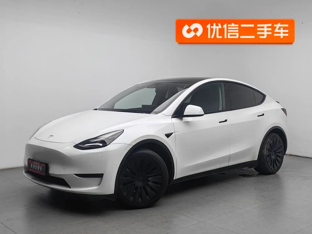 Tesla Model Y, 2022