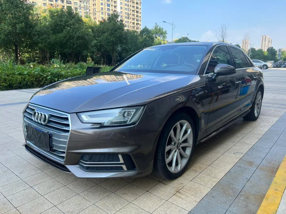Audi A4L, 2018