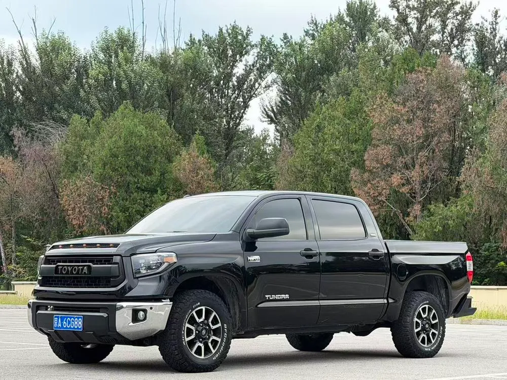 Toyota Tundra 5.7L Auto 4WD 5 Seater Parallel Import, 2017 — фото 1