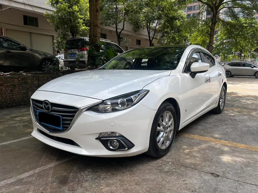 Mazda 3 Axela, 2016