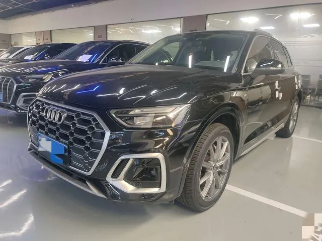 Audi Q5L, 2022