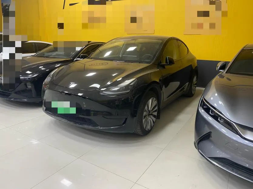Tesla Model Y, 2022