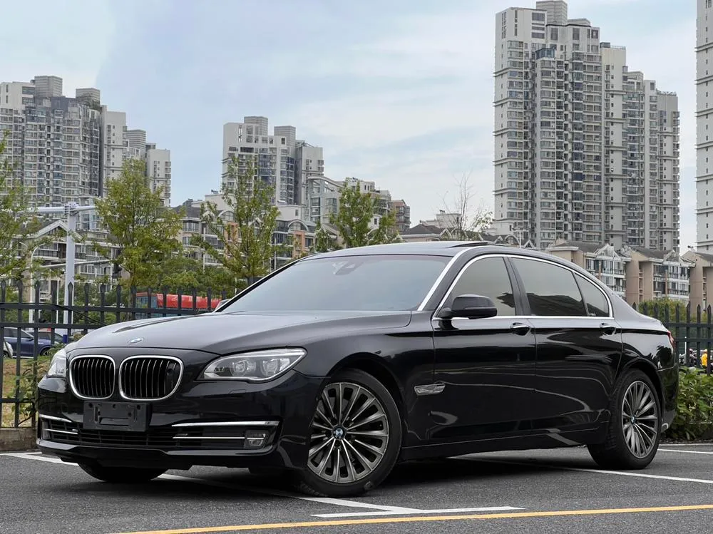 BMW 7-Series, 2013