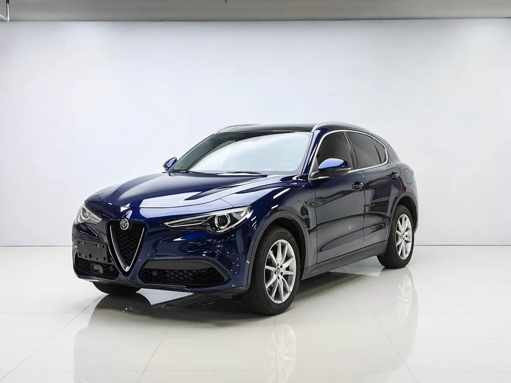Alfa Romeo Stelvio 2.0T 280HP Luxury Edition, 2017 — фото 1