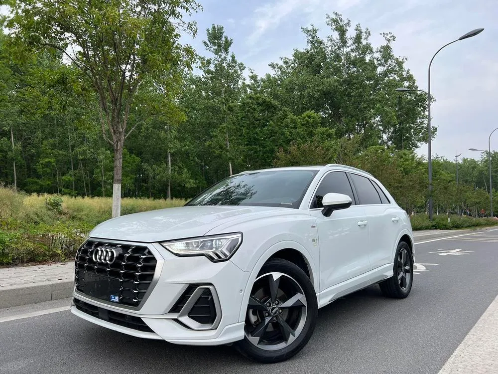 Audi Q3, 2022
