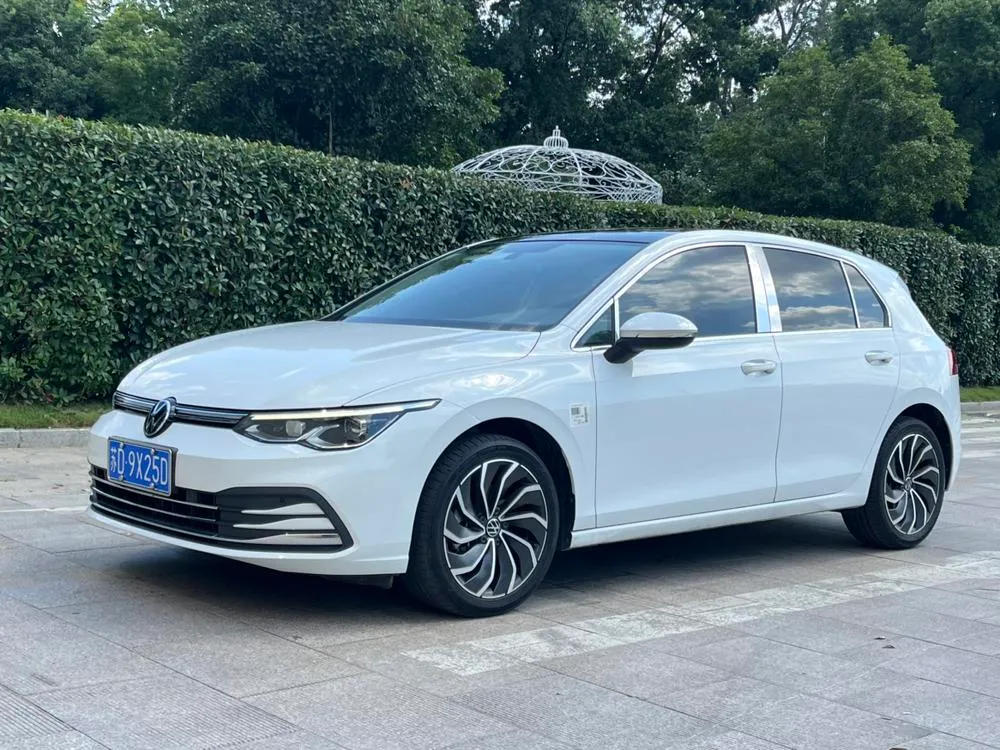 Volkswagen Golf, 2021