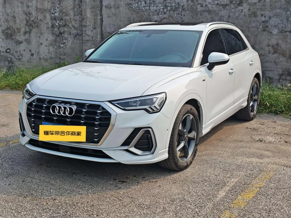 Audi Q3, 2022