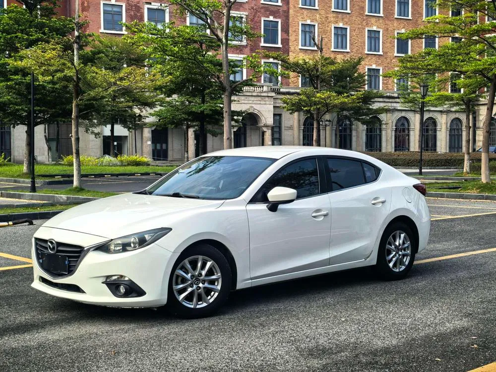 Mazda 3 Axela, 2016