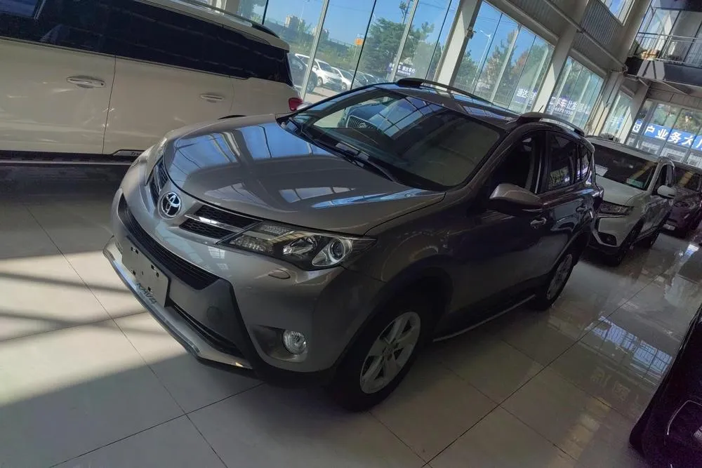 Toyota RAV4, 2013