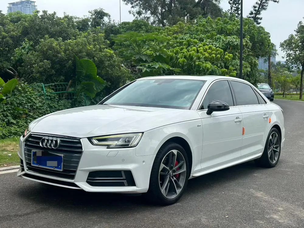 Audi A4L, 2018