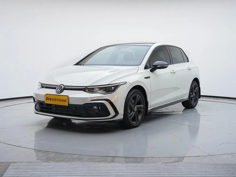 Volkswagen Golf, 2023