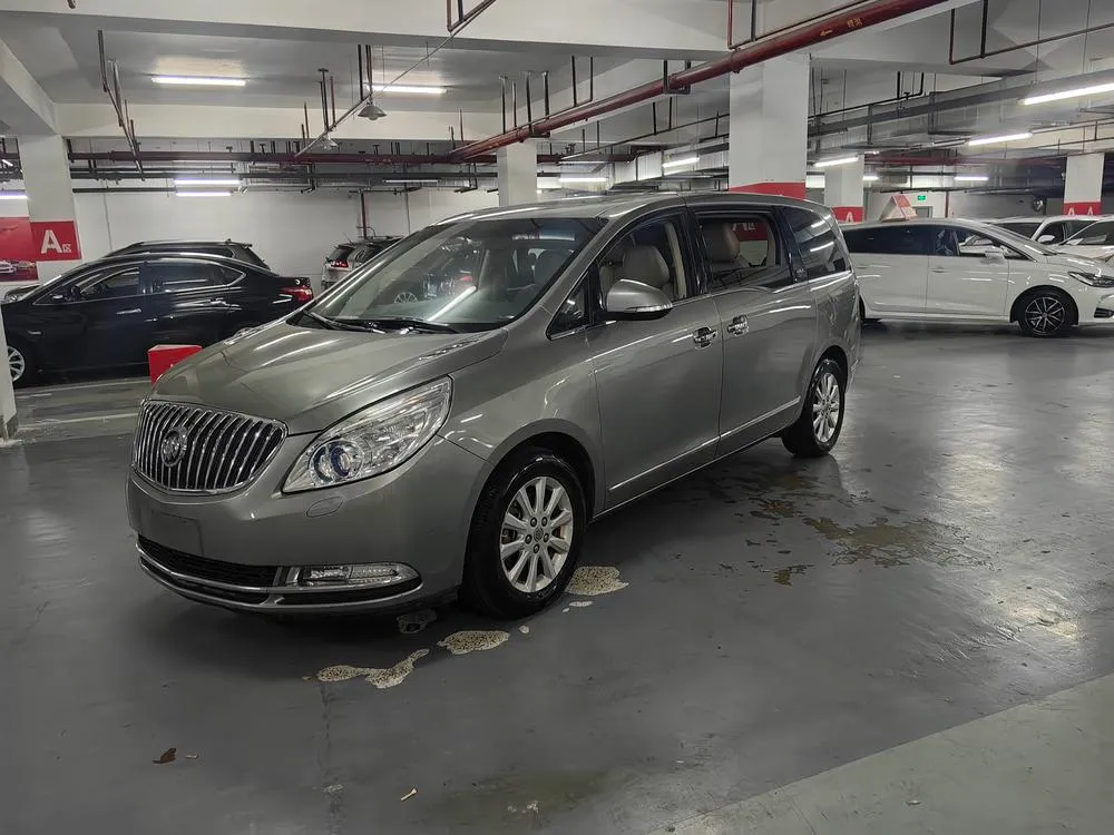Buick GL8, 2011