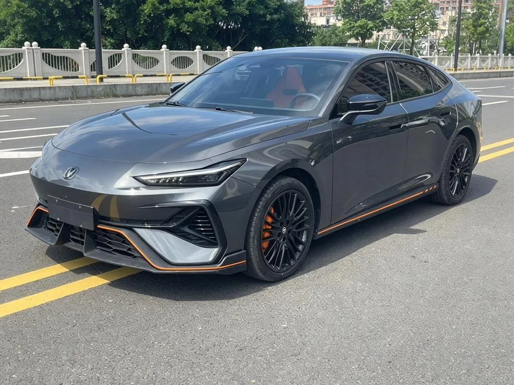 Changan UNI-V, 2025