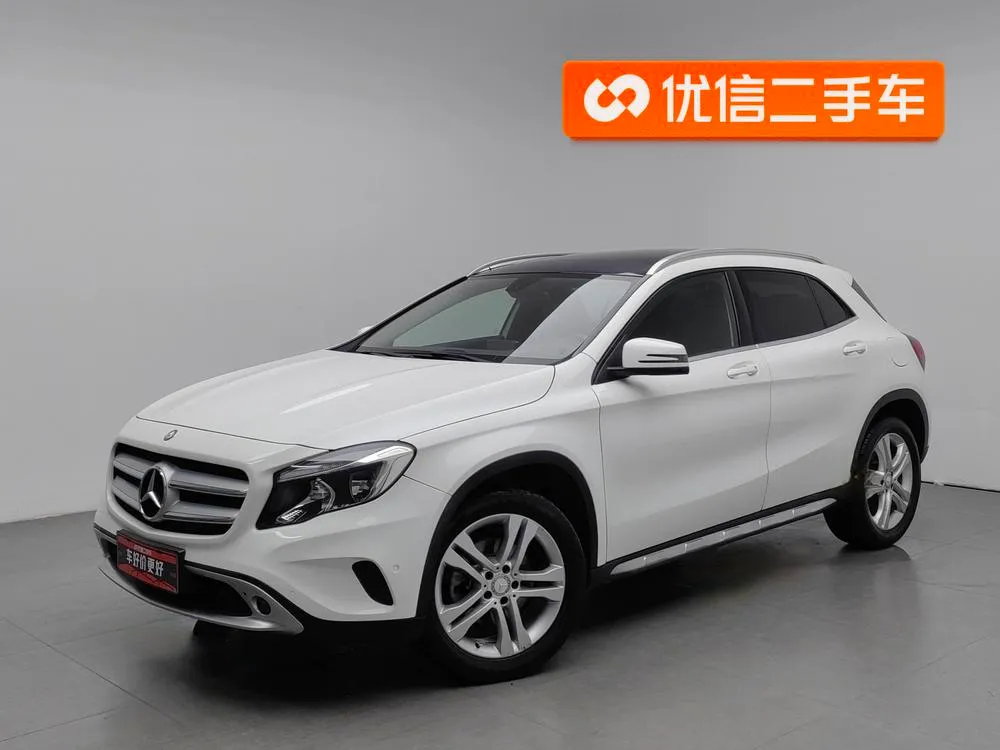 Mercedes-Benz GLA, 2015