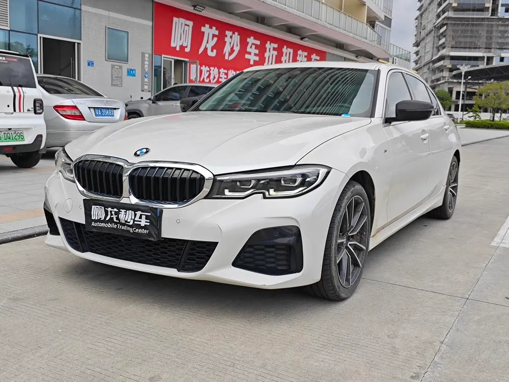 BMW 3-Series, 2022