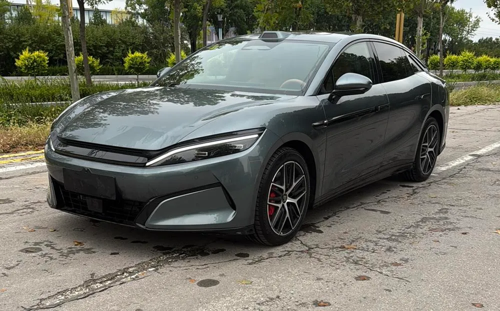 BYD Han L DM, 2025