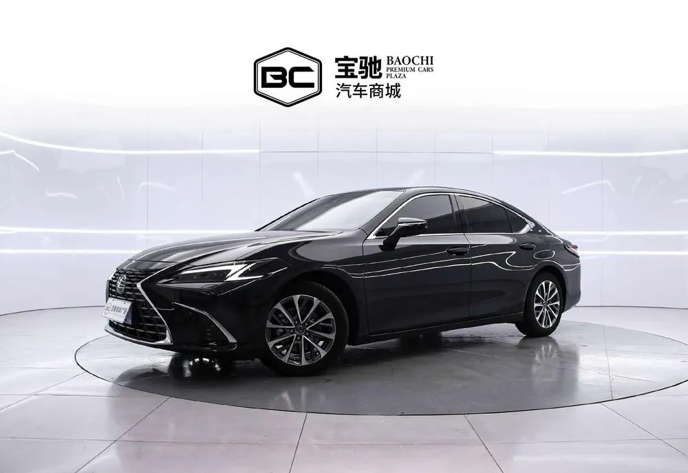 Lexus ES, 2025