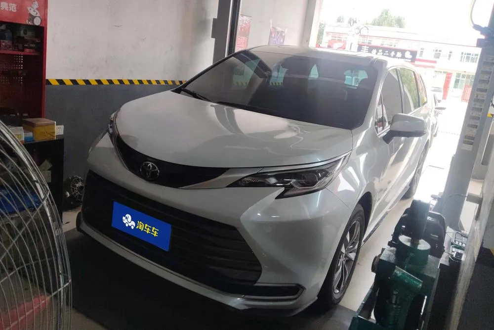 Toyota Sienna, 2026