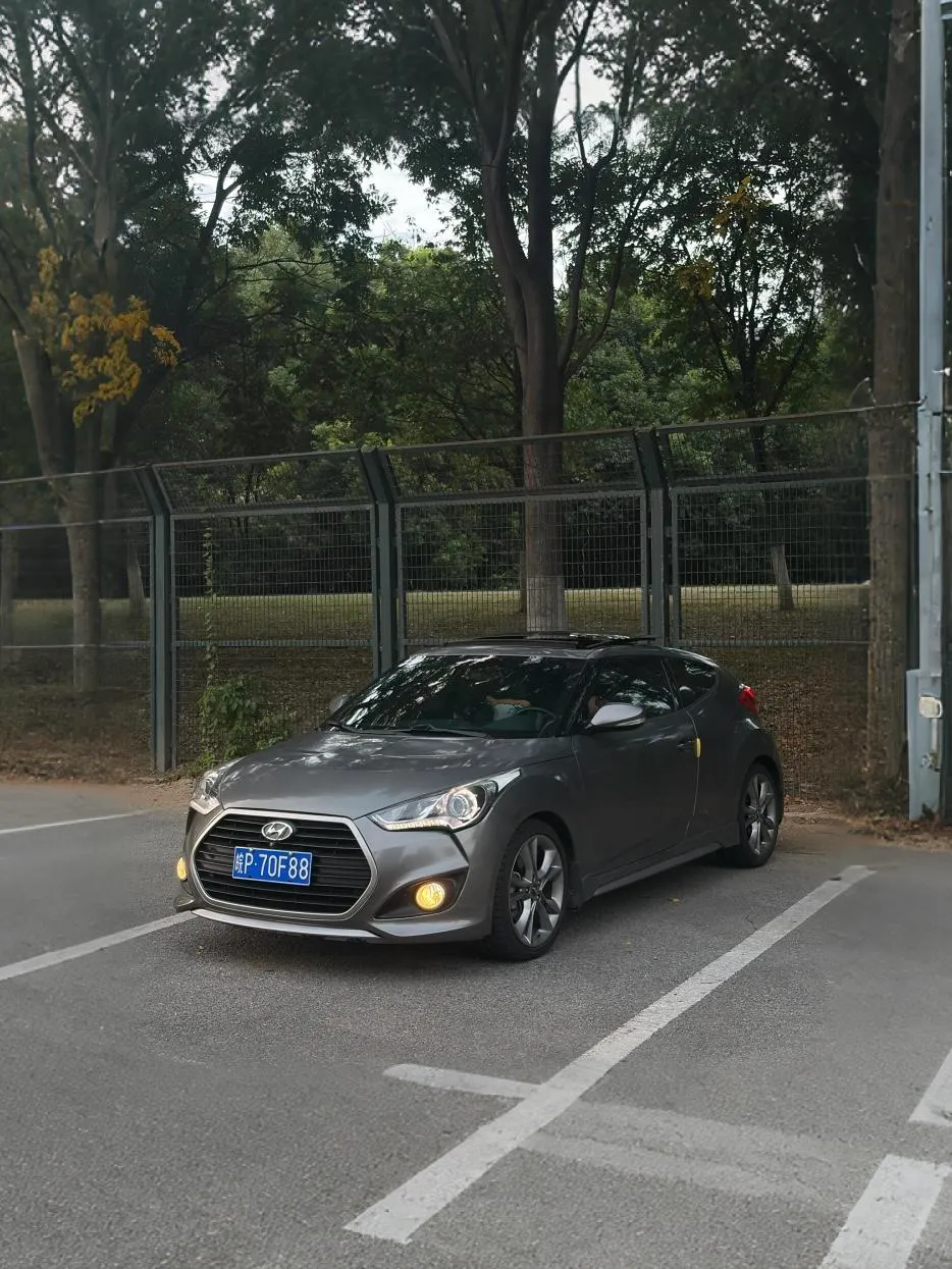 Hyundai Veloster, 2015