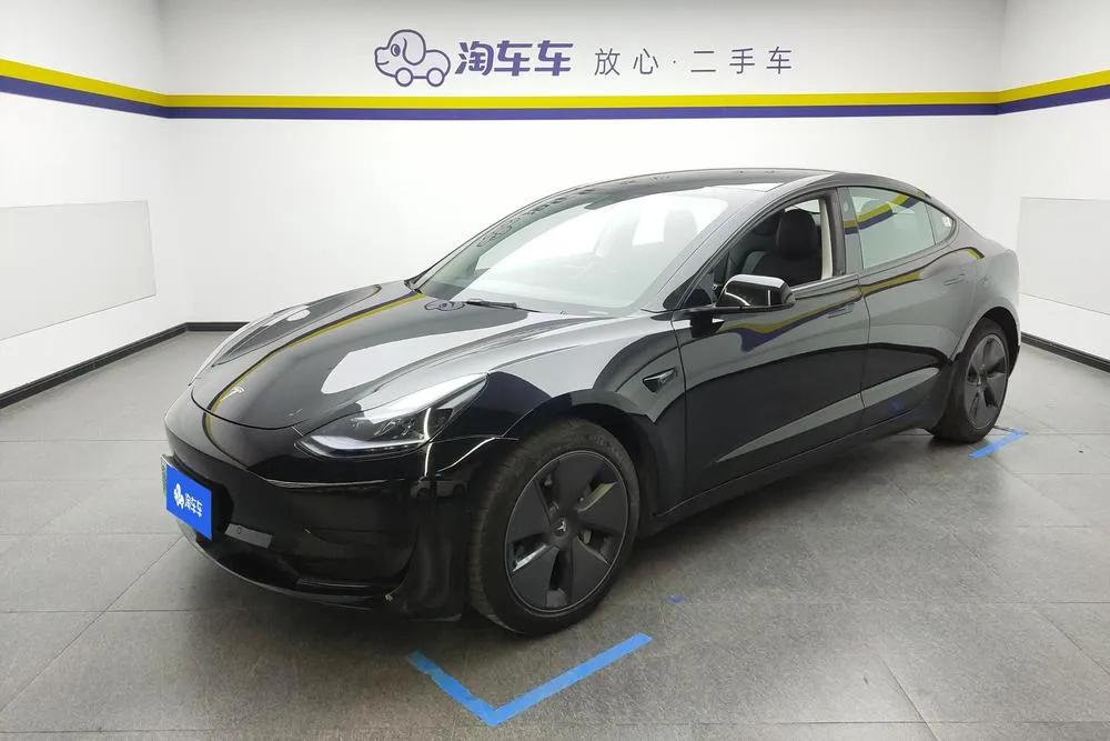 Tesla Model 3, 2022