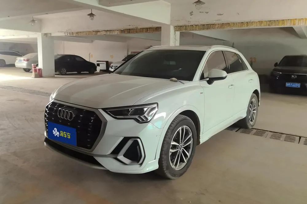 Audi Q3, 2022