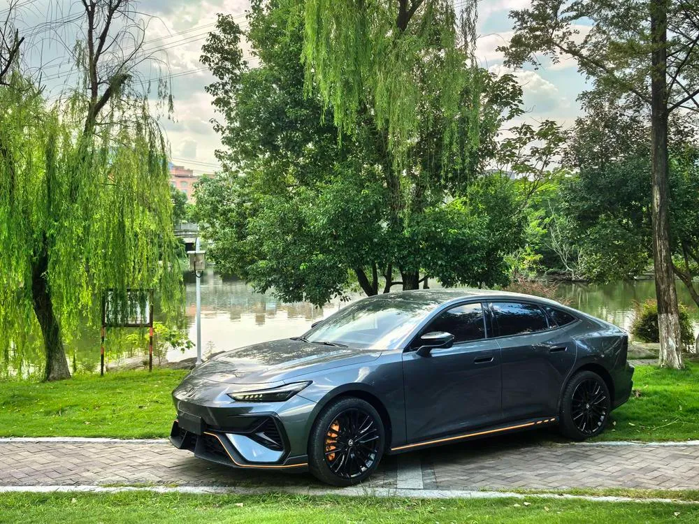 Changan UNI-V, 2025