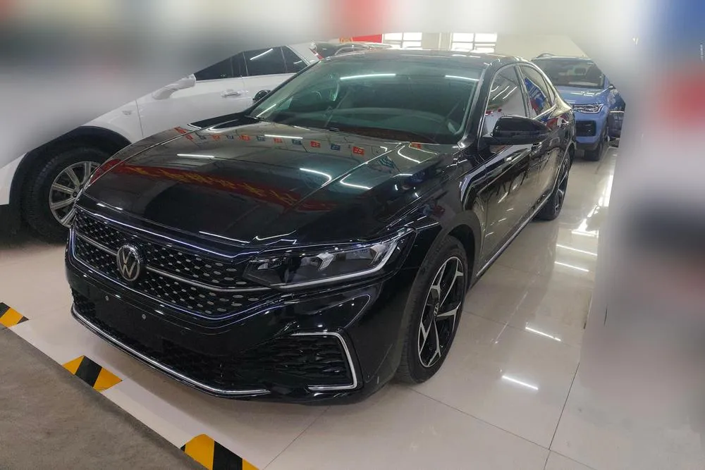 Volkswagen Passat, 2025
