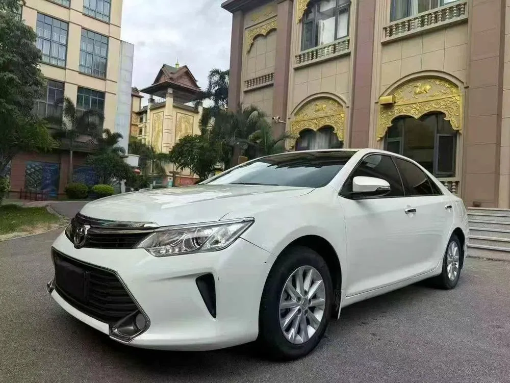 Toyota Camry, 2015
