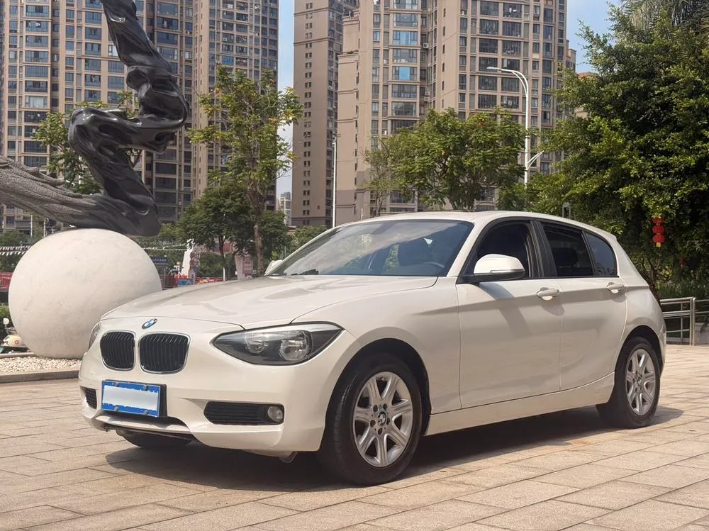 BMW 1-Series (Import) Facelift 116i Leading Version, 2013 — фото 1